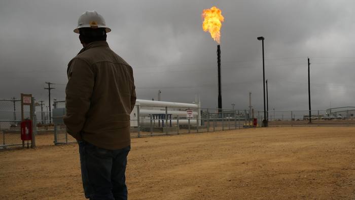 "تنشها میان آمریکا و ایران نرخ نفت را افزایش داد"